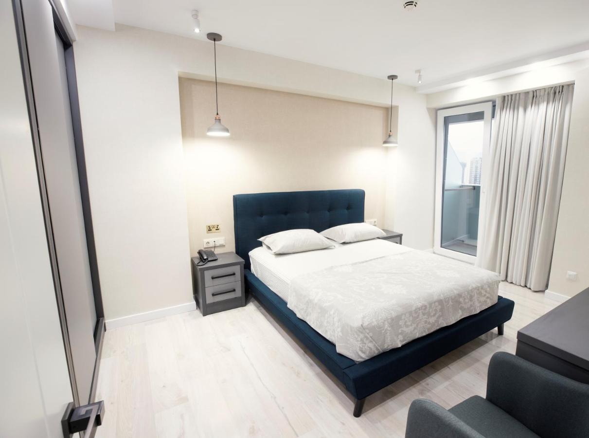 Gq Premium Apartments In Alliance Palace Batumi Exterior photo