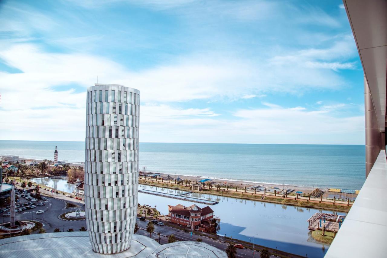 Gq Premium Apartments In Alliance Palace Batumi Exterior photo